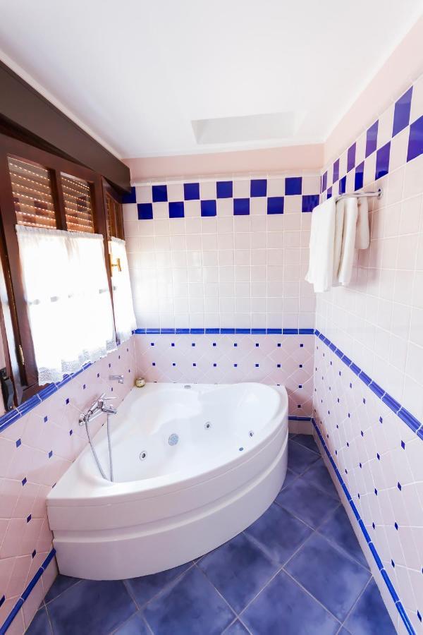 Hotel Rural Lacelo Villadecanes Bagian luar foto