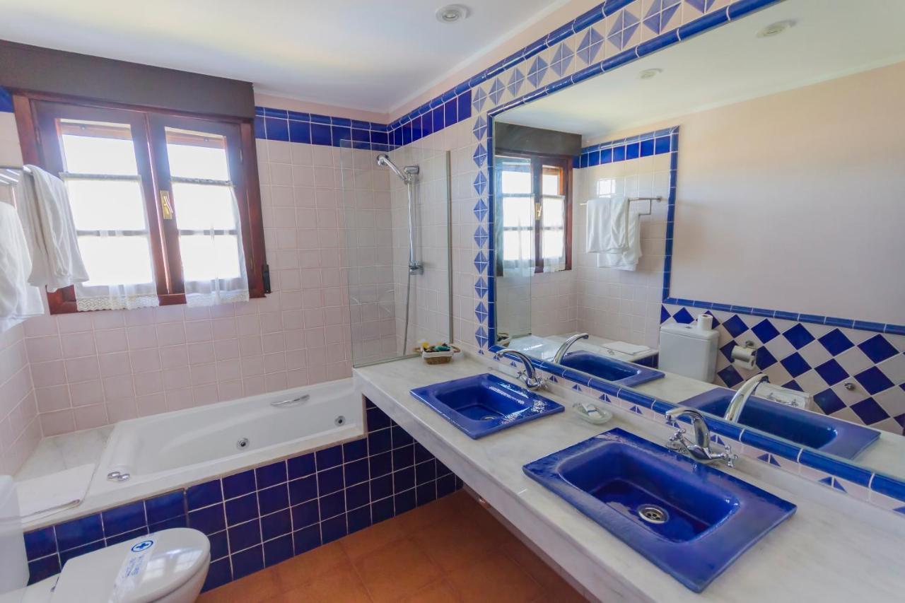 Hotel Rural Lacelo Villadecanes Bagian luar foto