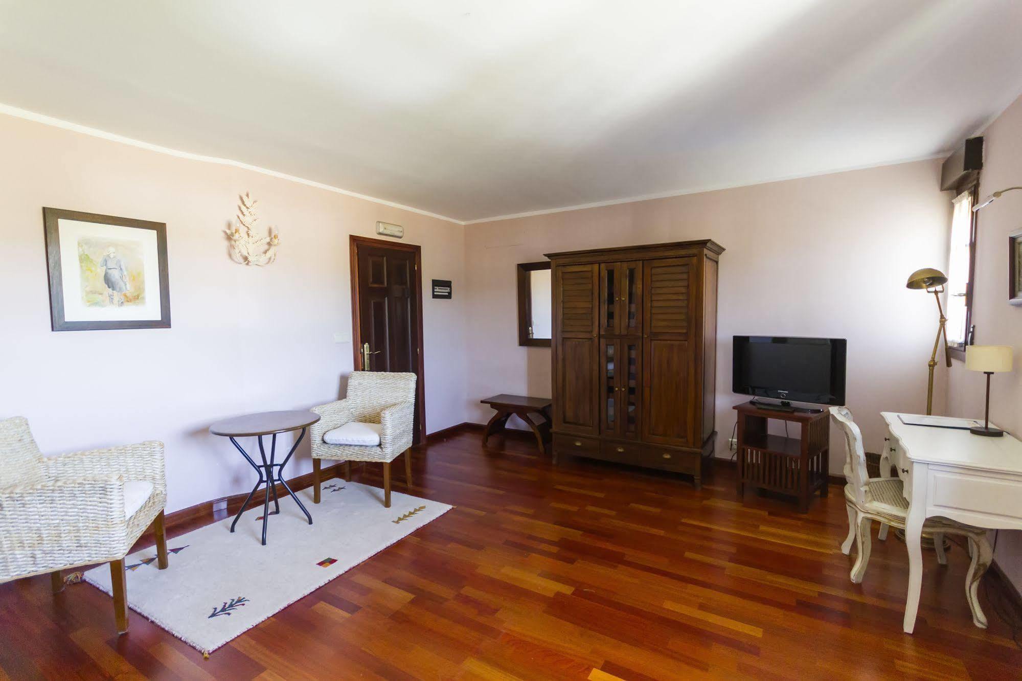 Hotel Rural Lacelo Villadecanes Bagian luar foto